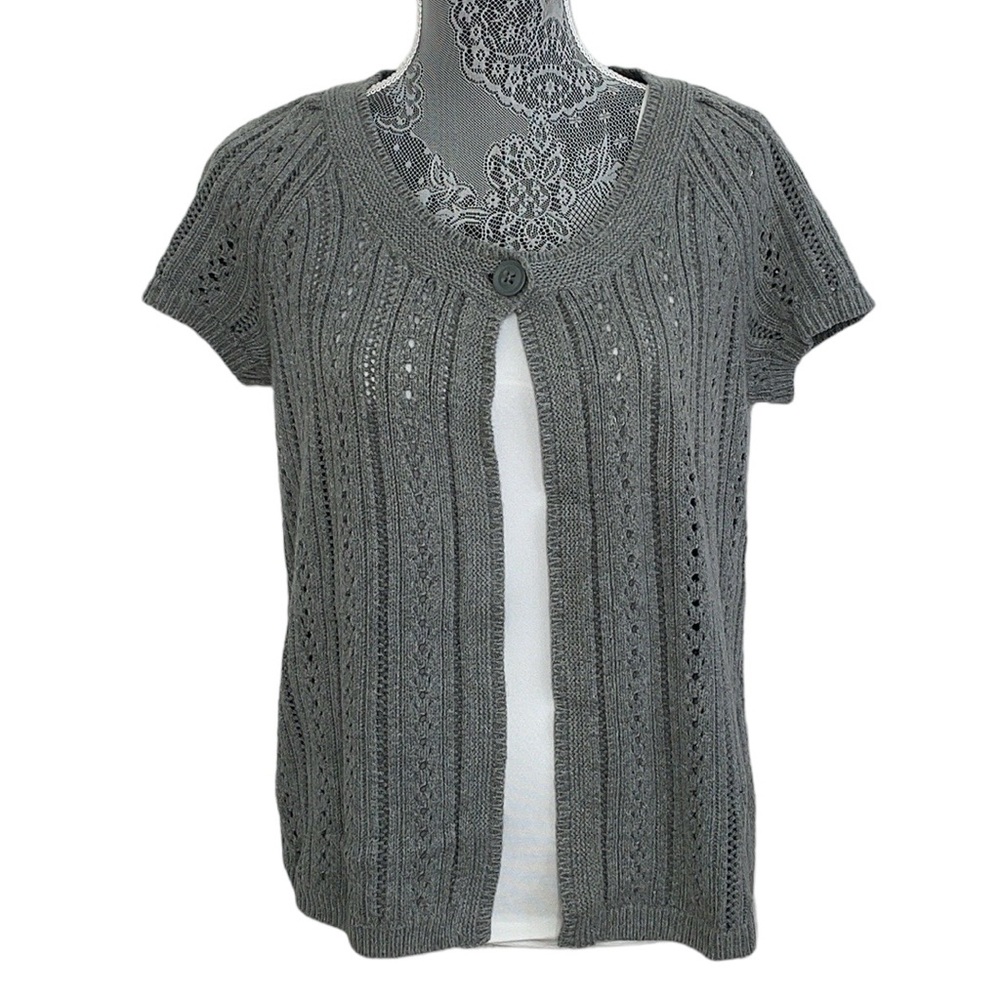 Sonoma Size Medium‎ grey open knit short sleeve cardigan sweater.